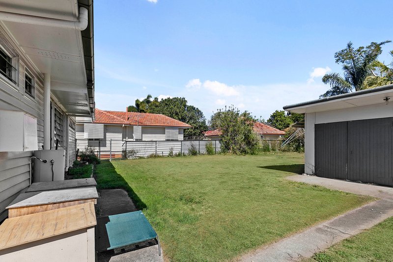 Photo - 12 Corowa Street, Wavell Heights QLD 4012 - Image 15