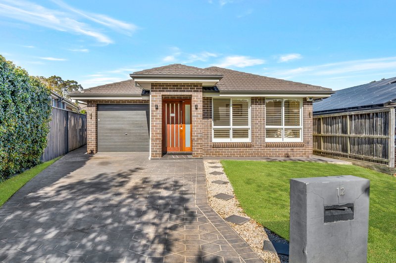 12 Corsair Avenue, Middleton Grange NSW 2171