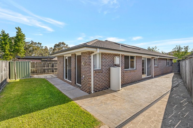 Photo - 12 Corsair Avenue, Middleton Grange NSW 2171 - Image 17