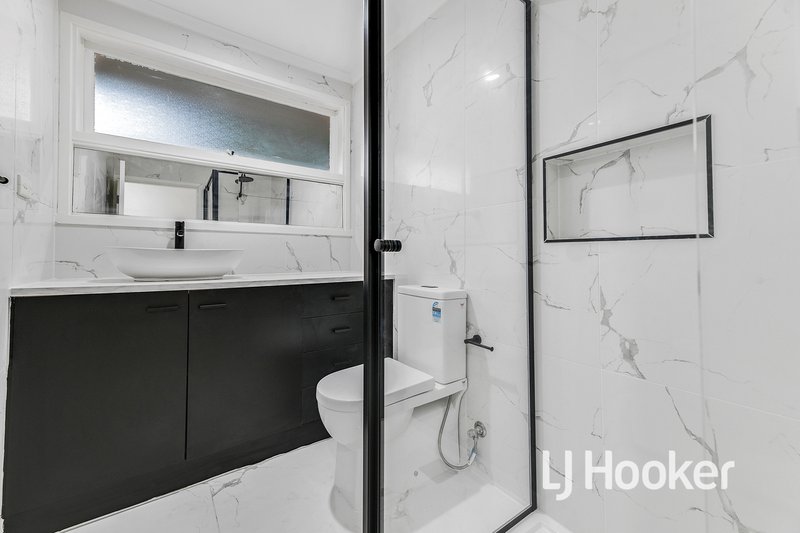 Photo - 12 Cotham Square, Hampton Park VIC 3976 - Image 4