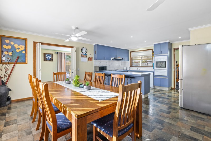 Photo - 12 Cowie Place, Hoppers Crossing VIC 3029 - Image 8