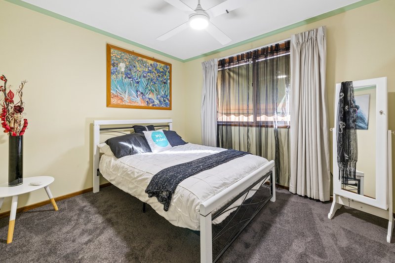 Photo - 12 Cowie Place, Hoppers Crossing VIC 3029 - Image 14