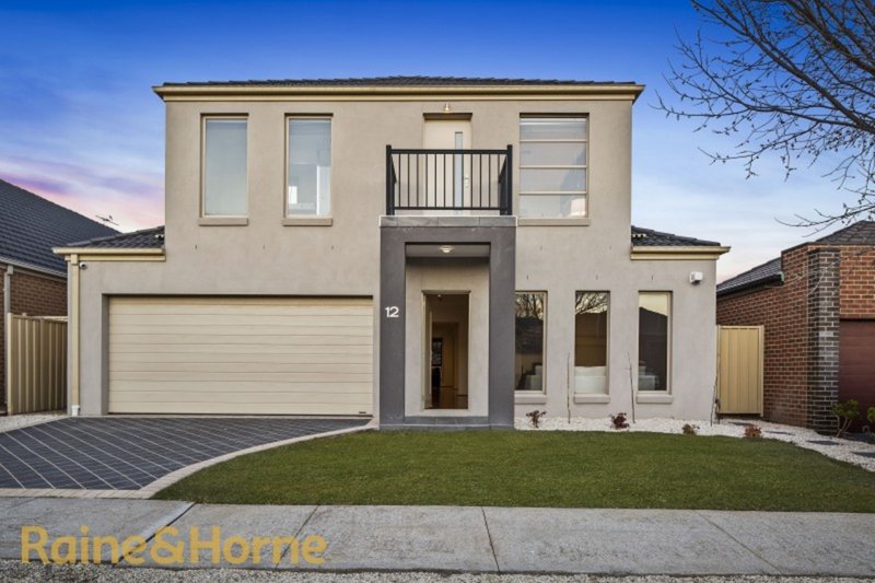 12 Cranwell Square, Caroline Springs VIC 3023