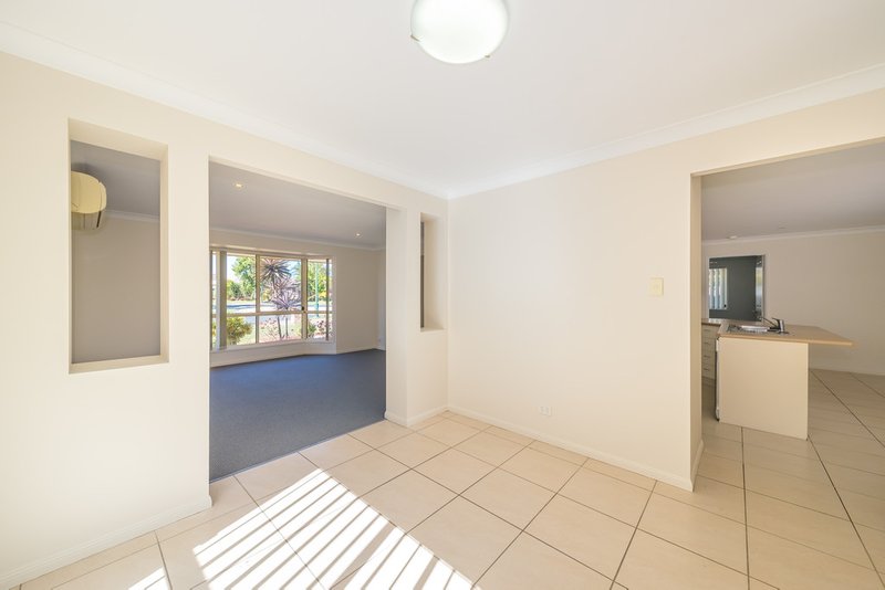 Photo - 12 Cremorne Court, Sandstone Point QLD 4511 - Image 5