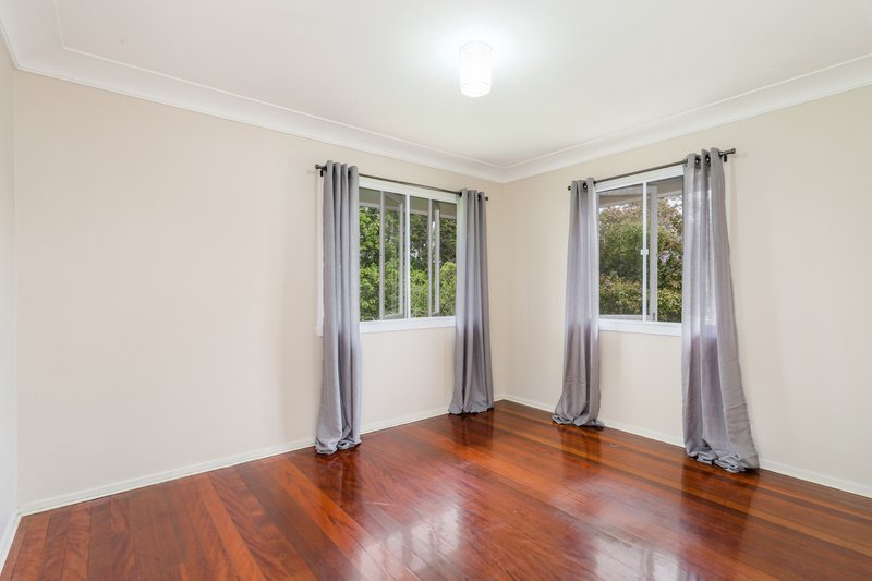 Photo - 12 Crestway Street, Keperra QLD 4054 - Image 11