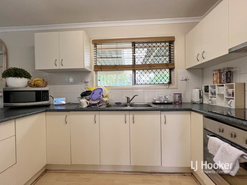 Photo - 12 Crinum Street, Crestmead QLD 4132 - Image 11