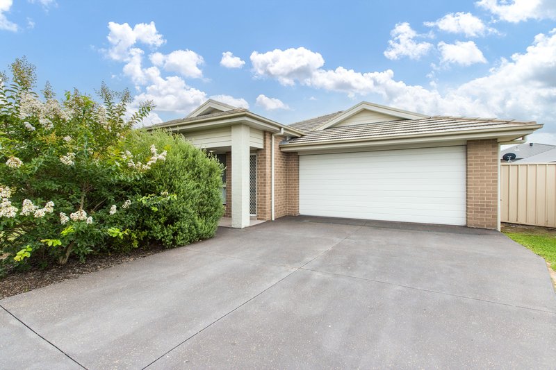 12 Croft Close, Thornton NSW 2322