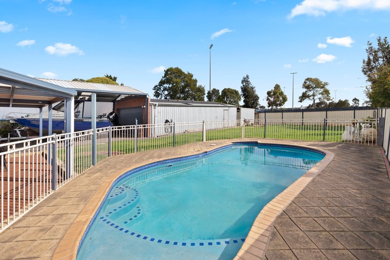 Photo - 12 Crofton Court, Hoppers Crossing VIC 3029 - Image 2