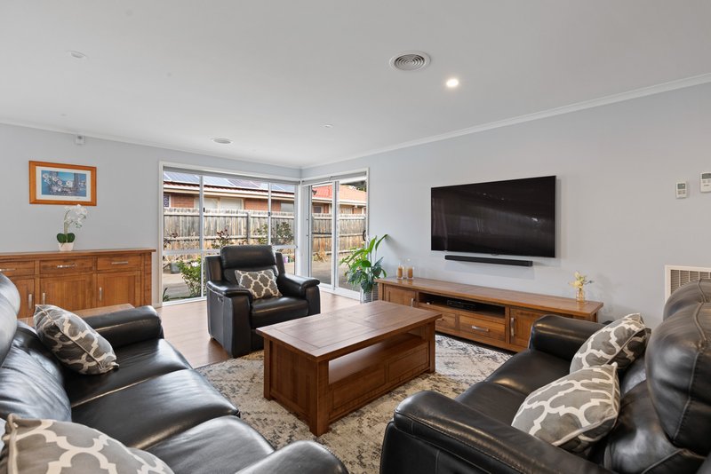 Photo - 12 Crofton Court, Hoppers Crossing VIC 3029 - Image 6