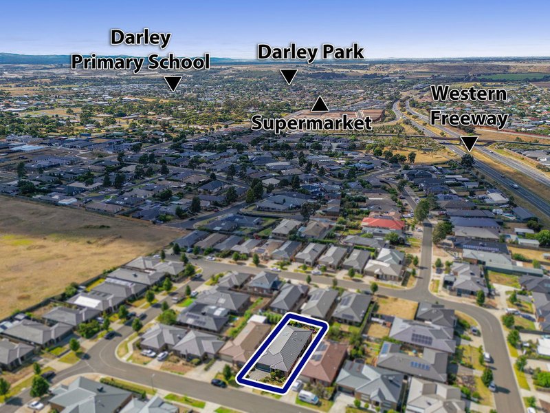 Photo - 12 Cromarty Circuit, Darley VIC 3340 - Image 14