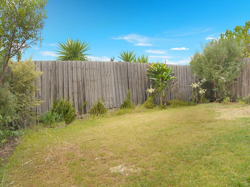 Photo - 12 Cromarty Circuit, Darley VIC 3340 - Image 17
