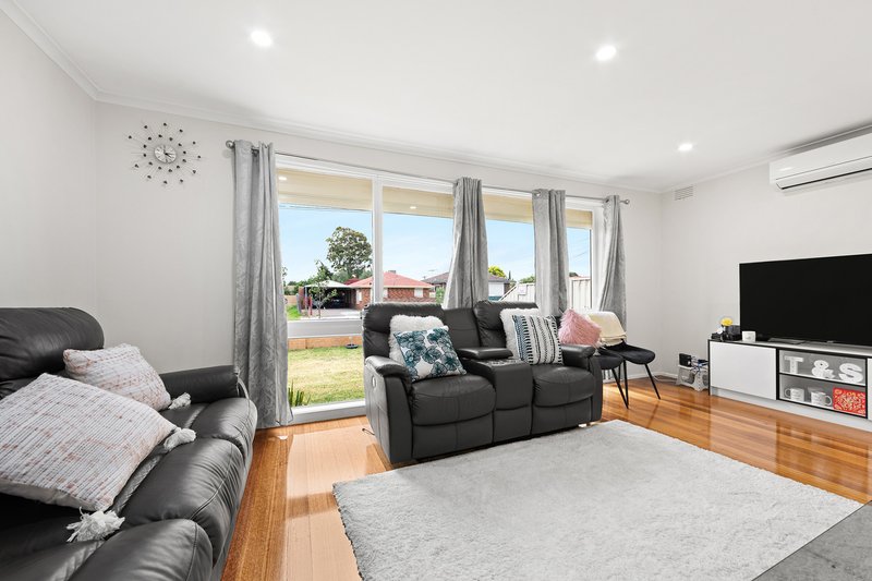 Photo - 12 Cromwell Road, Kings Park VIC 3021 - Image 4