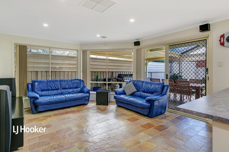 Photo - 12 Crowhurst Street, Golden Grove SA 5125 - Image 13