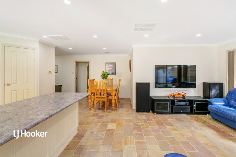 Photo - 12 Crowhurst Street, Golden Grove SA 5125 - Image 14