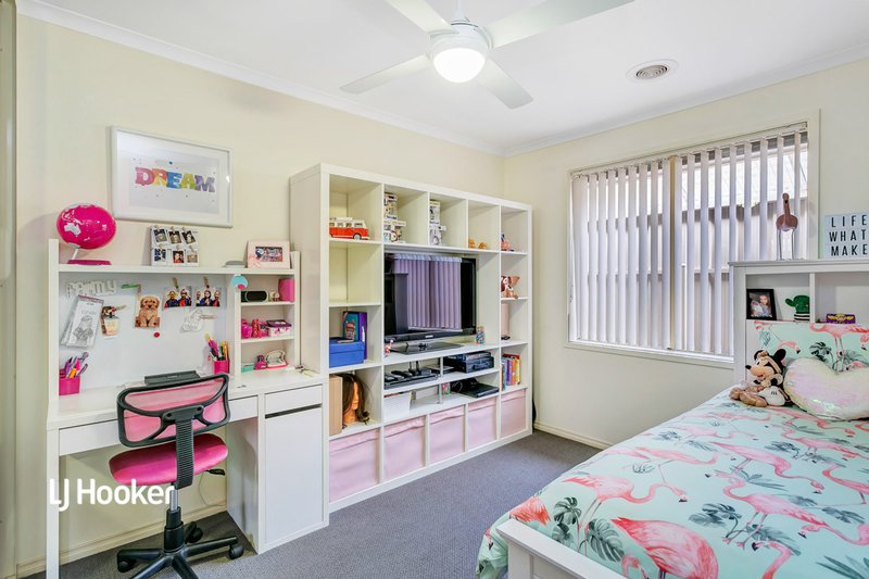 Photo - 12 Crowhurst Street, Golden Grove SA 5125 - Image 16