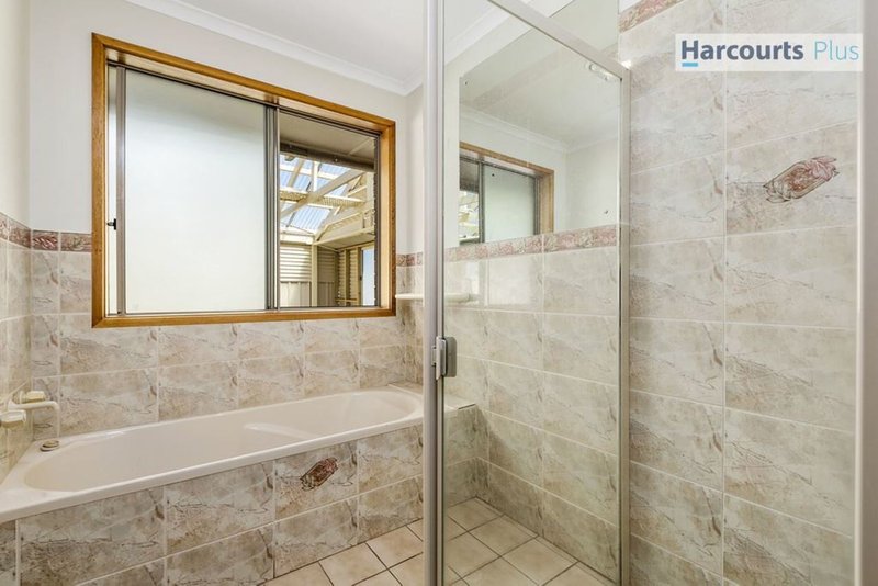 Photo - 12 Crusade Court, Hallett Cove SA 5158 - Image 14