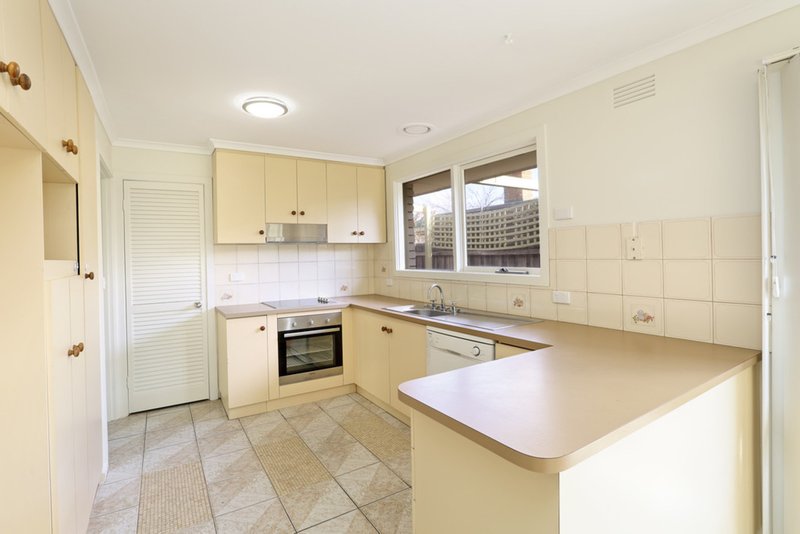 Photo - 12 Currawong Court, Lara VIC 3212 - Image 3