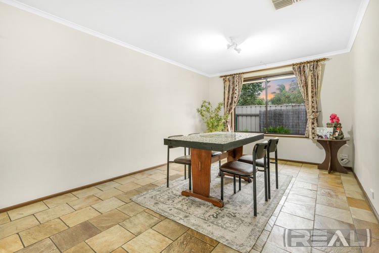 Photo - 12 Currumbin Avenue, Blakeview SA 5114 - Image 6