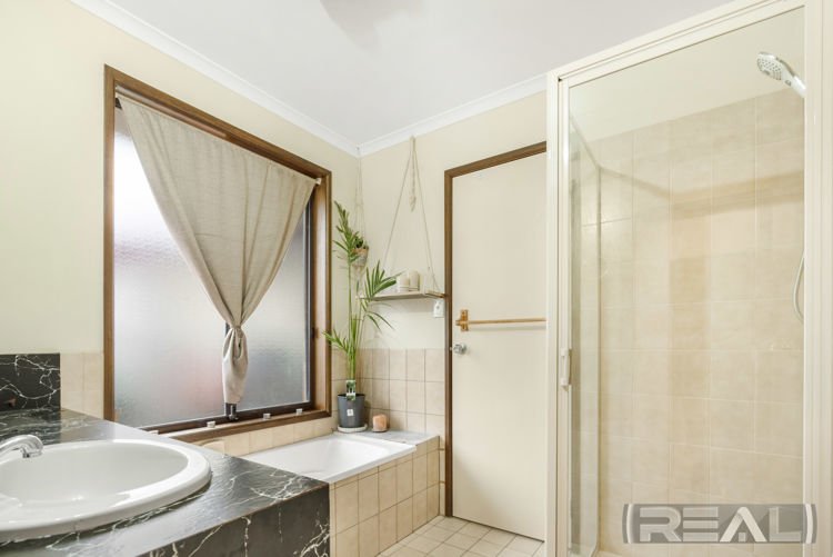 Photo - 12 Currumbin Avenue, Blakeview SA 5114 - Image 14