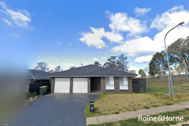 12 Cymbeline Street, Rosemeadow NSW 2560