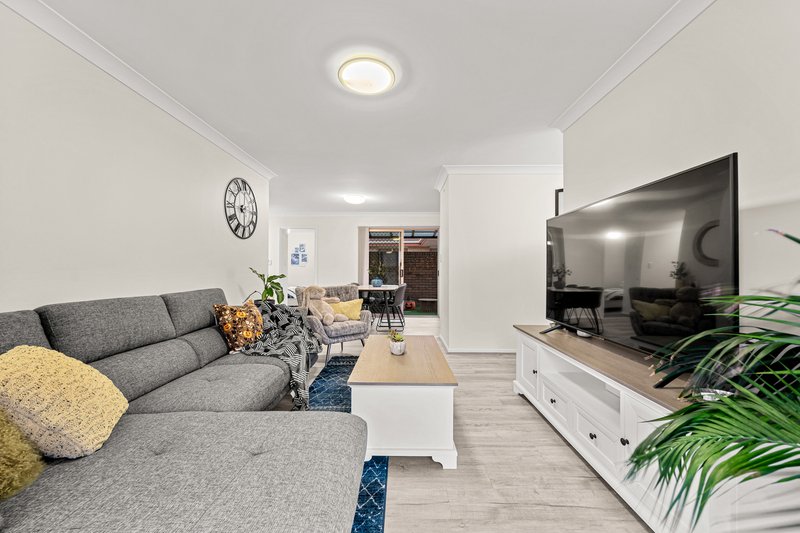 Photo - 12 Daffodil Place, Runcorn QLD 4113 - Image 9