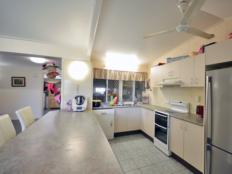 Photo - 12 Dalpura Court, Weipa QLD 4874 - Image 8