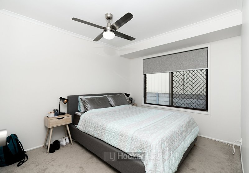 Photo - 12 Dampier Court, Boronia Heights QLD 4124 - Image 10