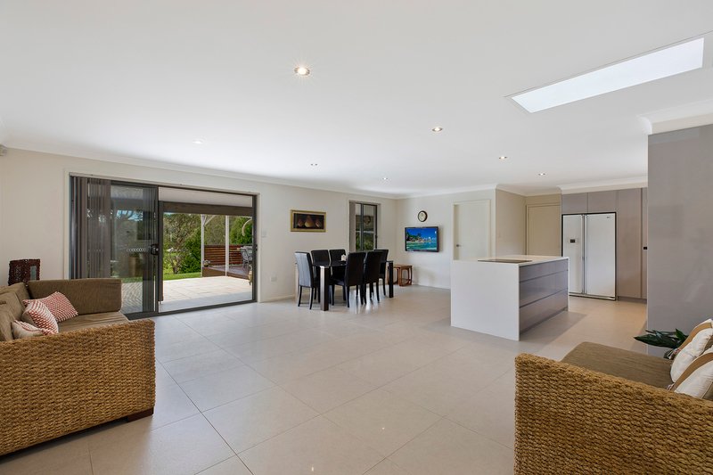 Photo - 12 Dashwood Close, Wamberal NSW 2260 - Image 5