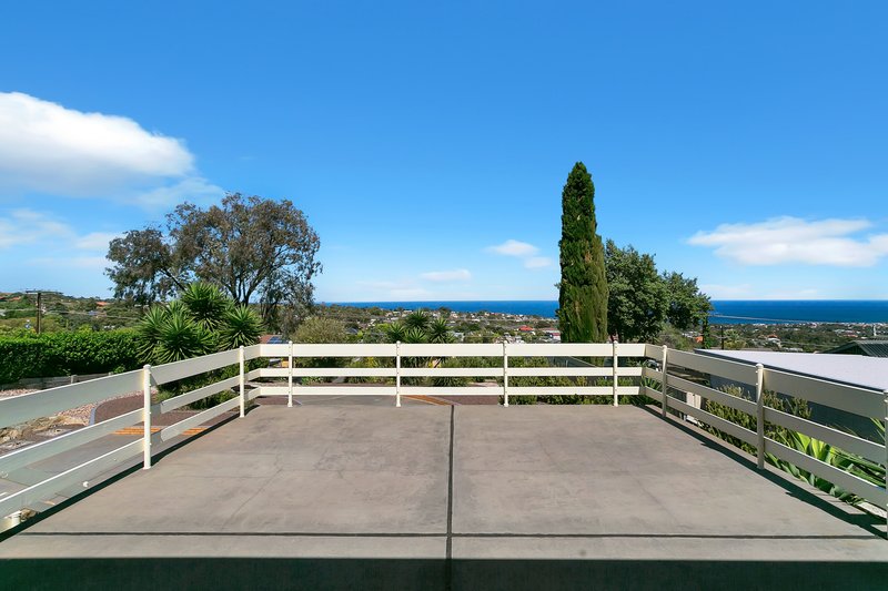 Photo - 12 Davey Crescent, Seaview Downs SA 5049 - Image 3