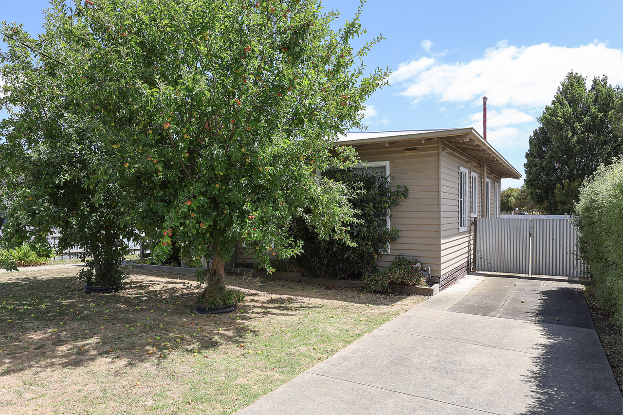 3-bedroom house at 12 Dawson Street, Camperdown VIC 3260, Corangamite, Victoria