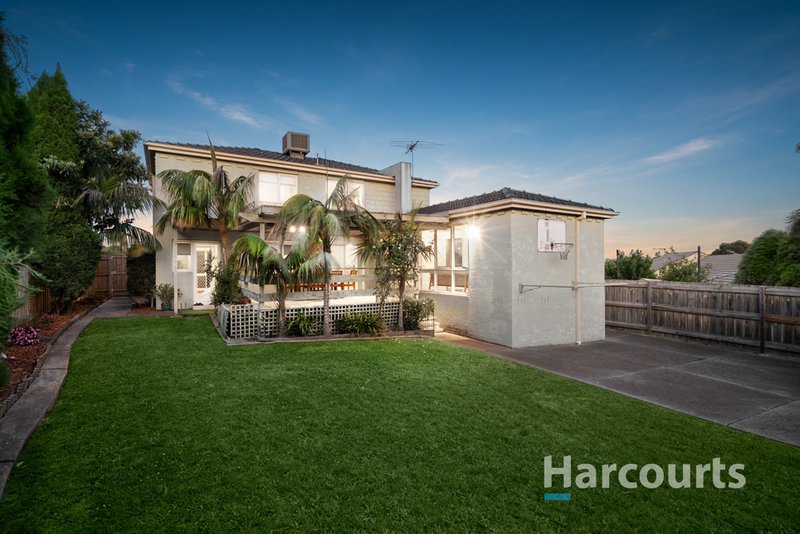 Photo - 12 Dayan Drive, Wantirna South VIC 3152 - Image 8