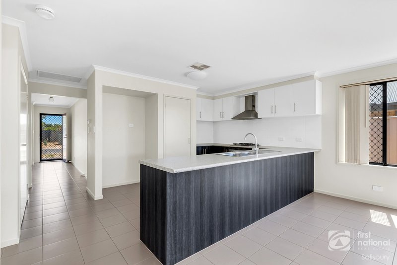 Photo - 12 Days Drive, Munno Para West SA 5115 - Image 13