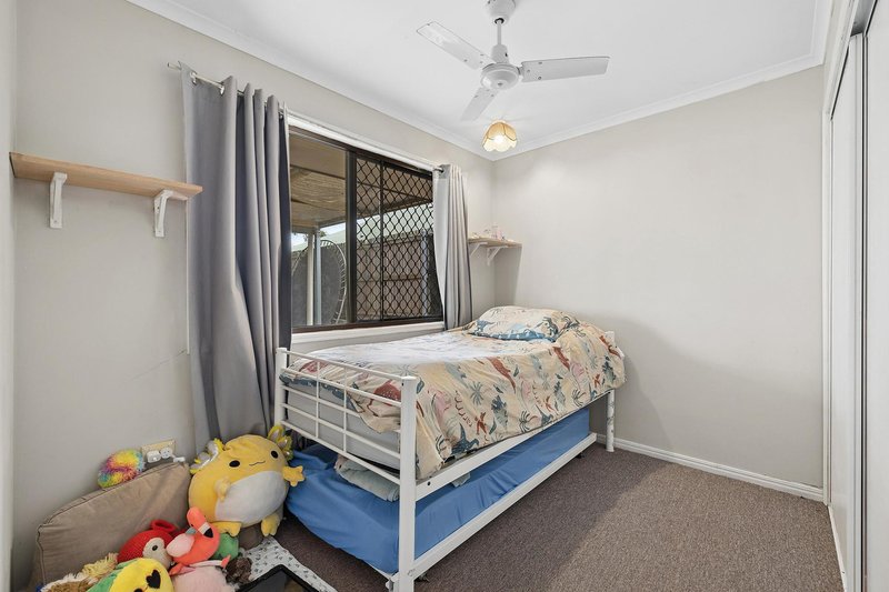 Photo - 12 Deakin Close, Gracemere QLD 4702 - Image 6