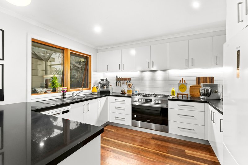 Photo - 12 Deavey Court, Altona VIC 3018 - Image 8
