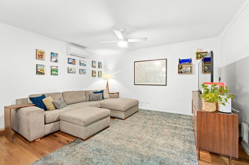 Photo - 12 Deavey Court, Altona VIC 3018 - Image 11