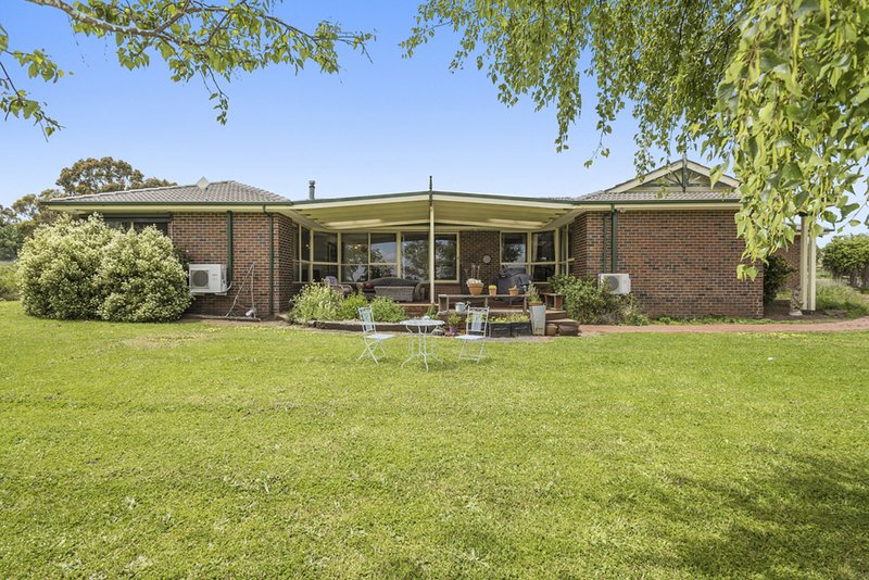 Photo - 12 Degraves Court, Kyneton VIC 3444 - Image 2