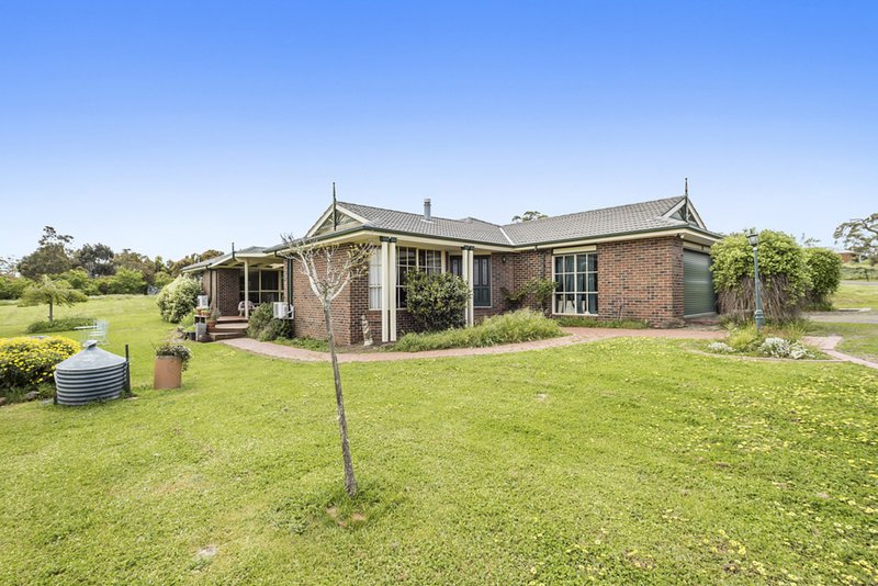 Photo - 12 Degraves Court, Kyneton VIC 3444 - Image 3