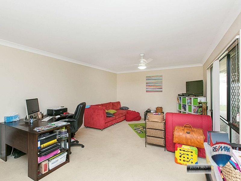 Photo - 12 Dennis Cl , Calamvale QLD 4116 - Image 11