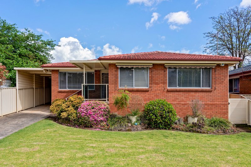 Photo - 12 Desley Crescent, Prospect NSW 2148 - Image