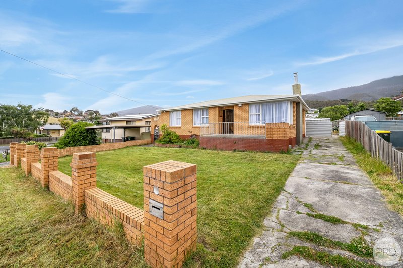 Photo - 12 Dewar Place , Claremont TAS 7011 - Image 2