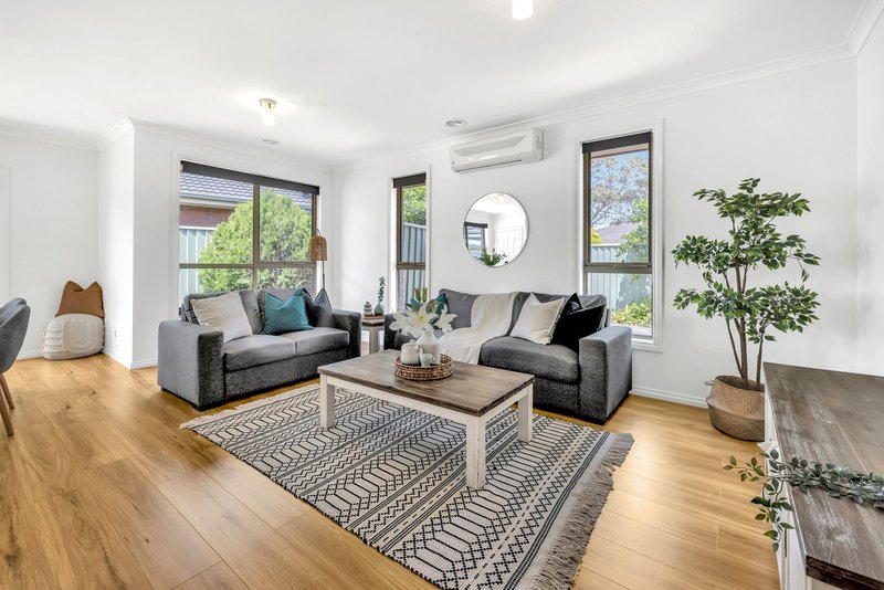 Photo - 1/2 Don Avenue, Hoppers Crossing VIC 3029 - Image 6