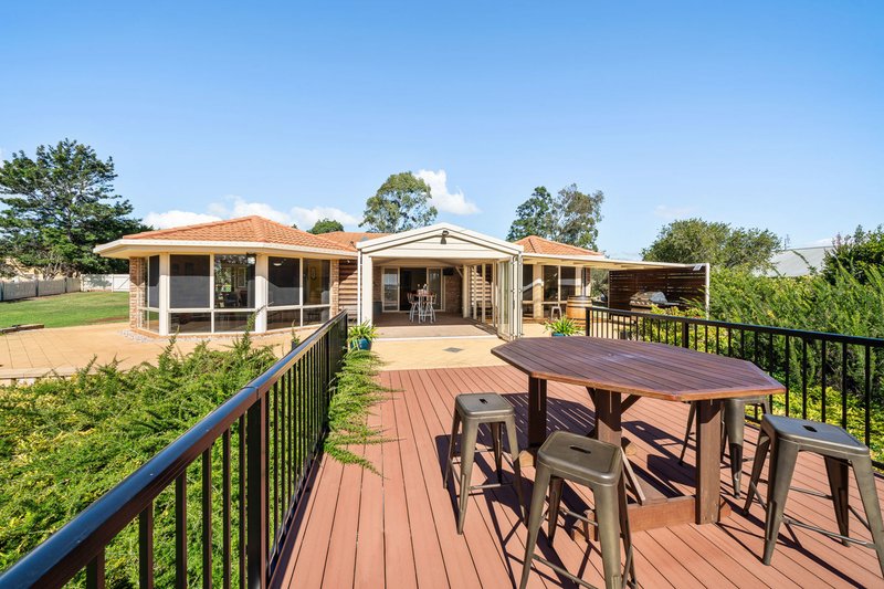 Photo - 12 Donaghy Court, Highfields QLD 4352 - Image