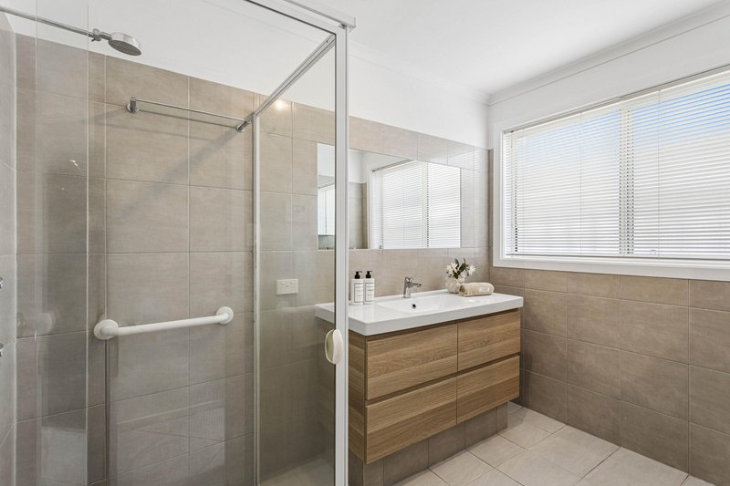 Photo - 12 Donald Avenue, Valley View SA 5093 - Image 4