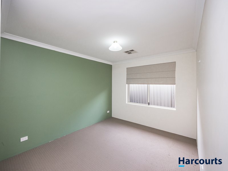 Photo - 12 Doochary Street, Bullsbrook WA 6084 - Image 13