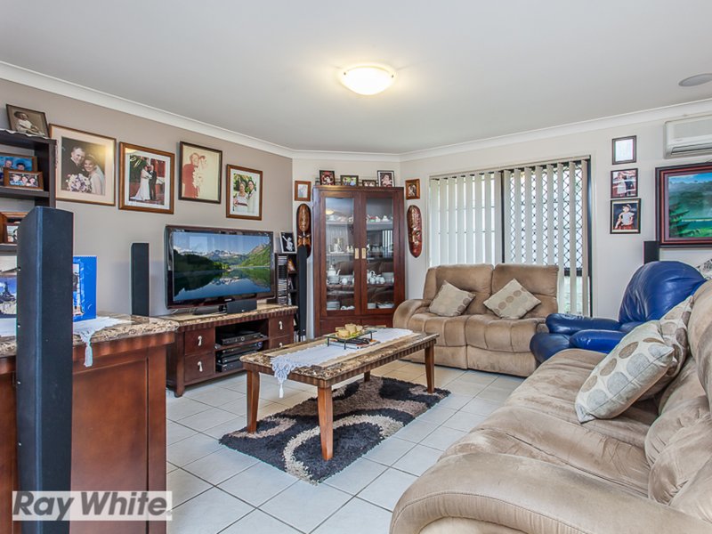 Photo - 12 Dotterel Crescent, North Lakes QLD 4509 - Image 5