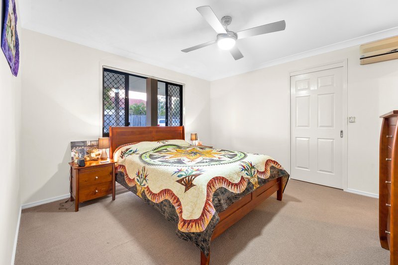 Photo - 12 Dotterel Crescent, North Lakes QLD 4509 - Image 13