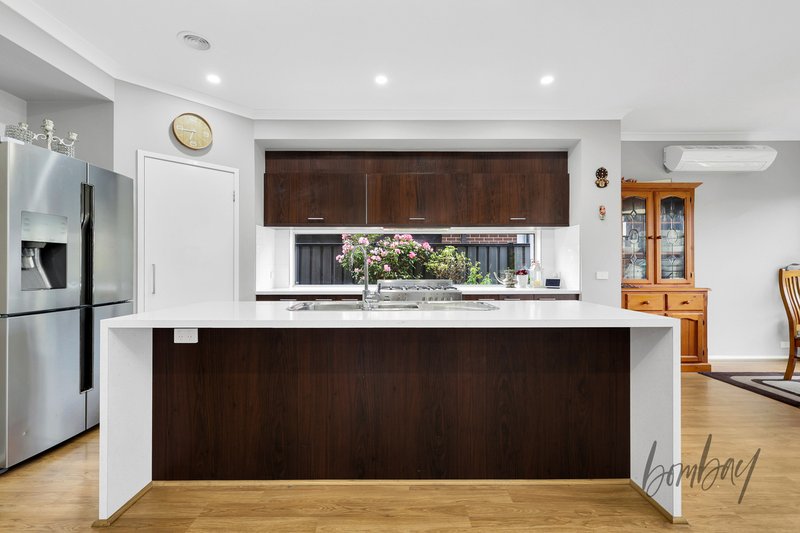 Photo - 12 Doughty Road, Craigieburn VIC 3064 - Image 3