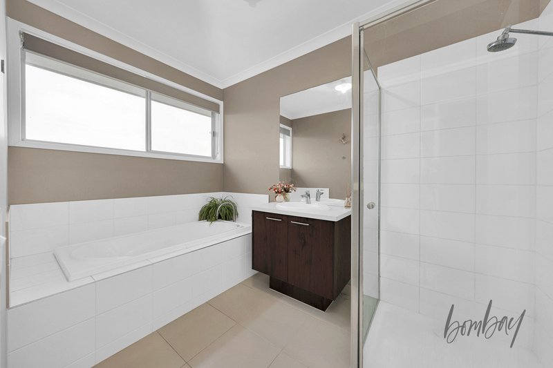 Photo - 12 Doughty Road, Craigieburn VIC 3064 - Image 6