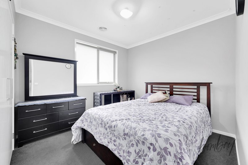 Photo - 12 Doughty Road, Craigieburn VIC 3064 - Image 7