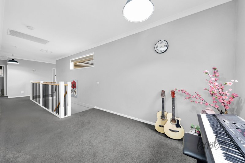 Photo - 12 Doughty Road, Craigieburn VIC 3064 - Image 11